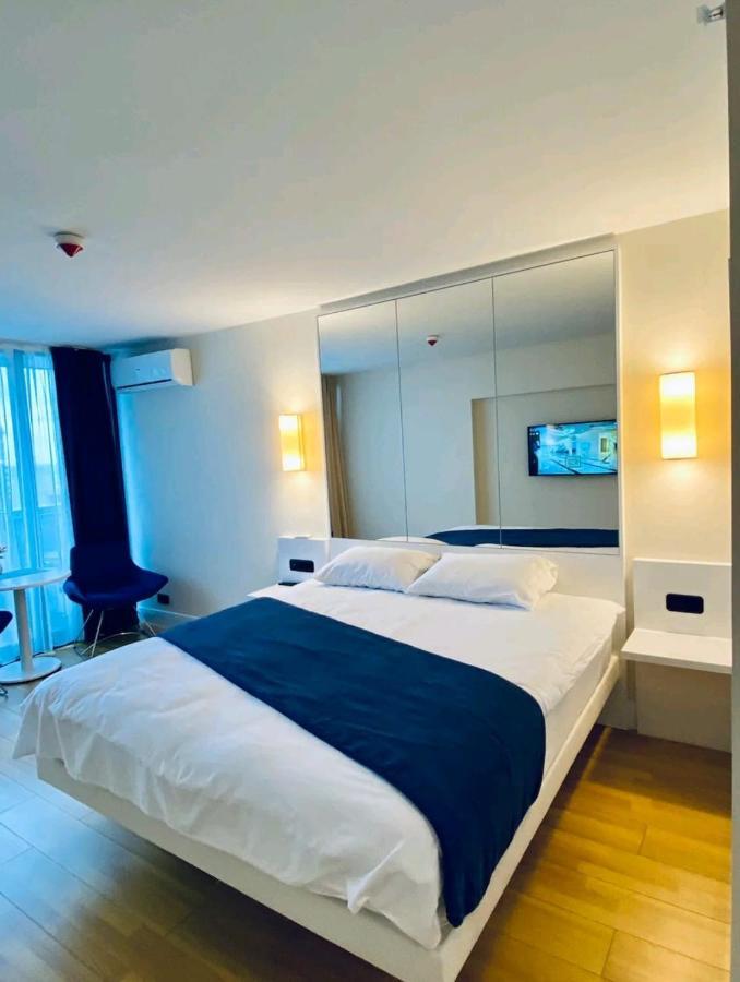 Orbi City Apartment Батуми Екстериор снимка