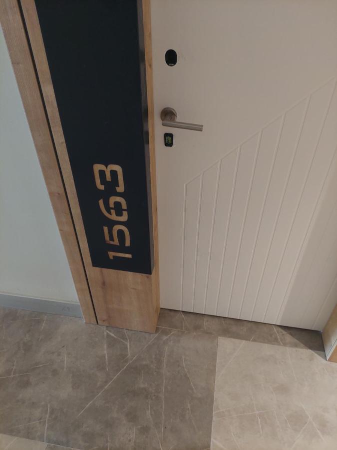 Orbi City Apartment Батуми Екстериор снимка